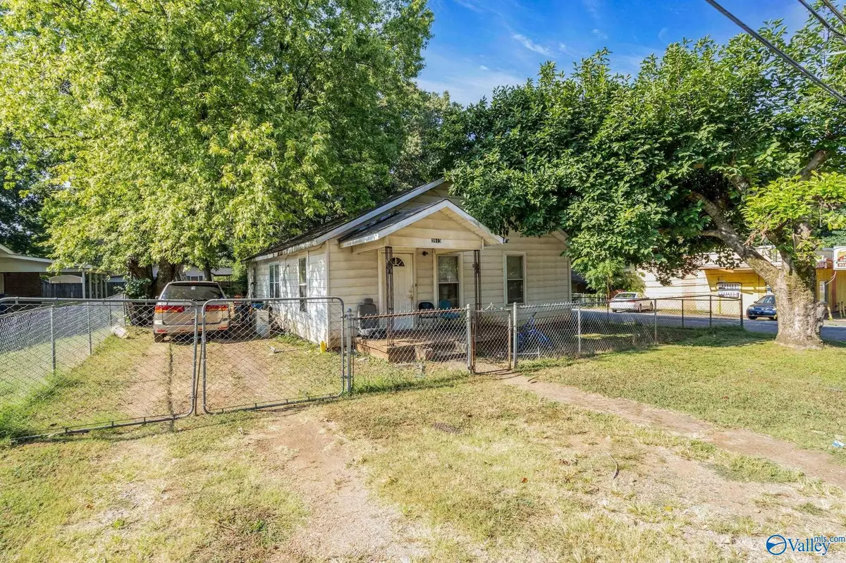 Huntsville, AL 35805,3913 9th Avenue SW