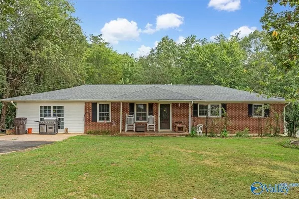 1929 County Rd 42, Hollywood, AL 35752