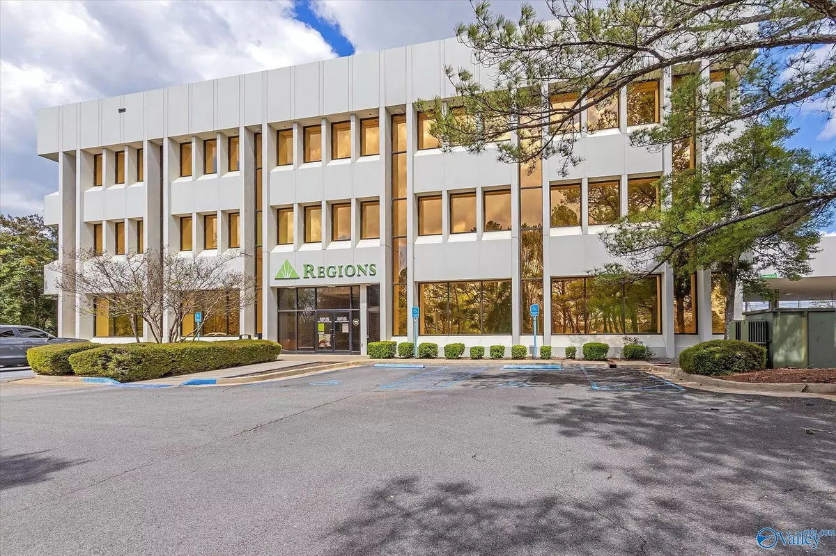 Scottsboro, AL 35768,510 E Laurel Street