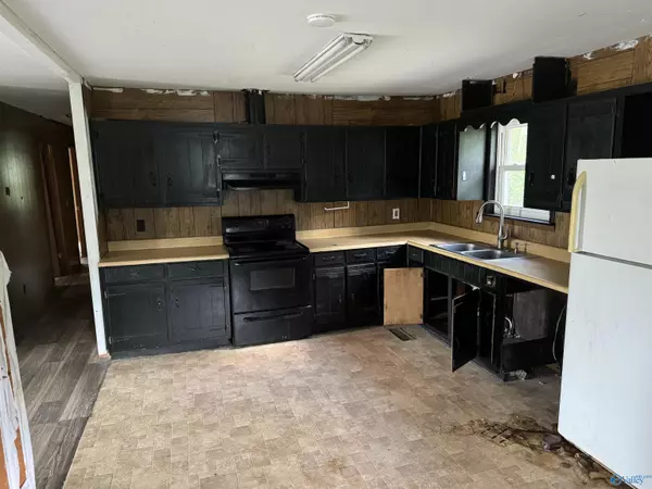 Holly Pond, AL 35083,577 County Road 1805