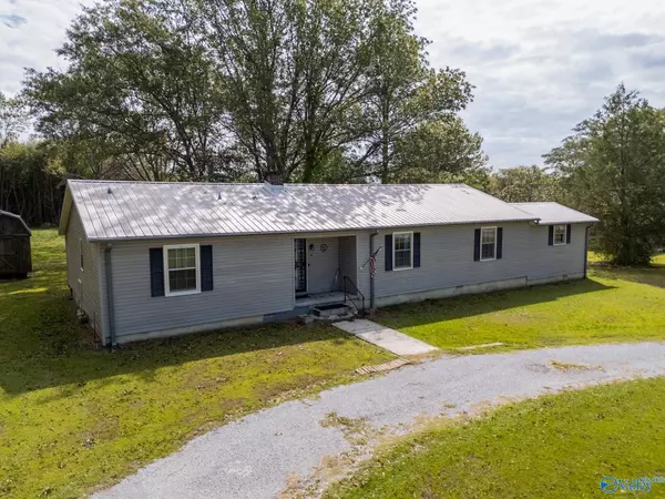 47 Jarvis Drive, Falkville, AL 35622