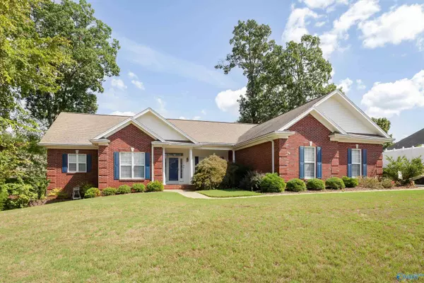 Florence, AL 35633,104 Stanwick Court