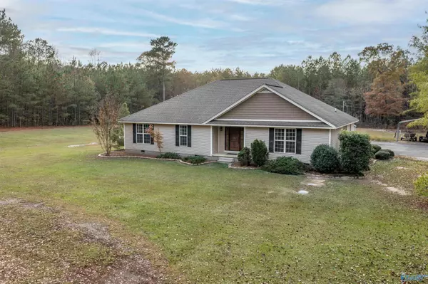 3252 Reaves Road, Hokes Bluff, AL 35903