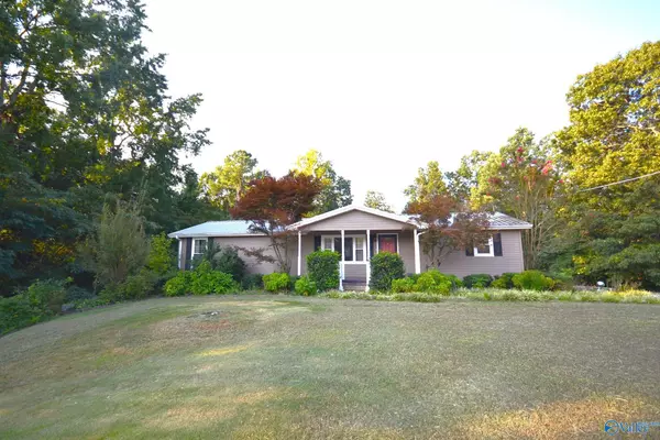 518 County Road 1135, Vinemont, AL 35179