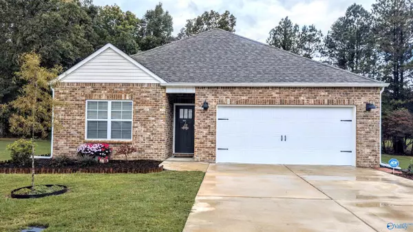 2360 Cypress Bend Circle, Hokes Bluff, AL 35903