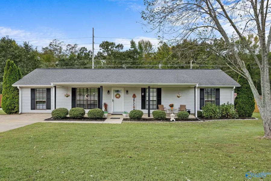 31 Holt Road, Florence, AL 35634