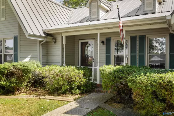 Florence, AL 35633,140 W Oak Hill Drive