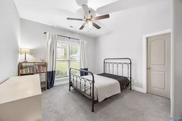 Owens Cross Roads, AL 35763,6021 Peach Pond Way