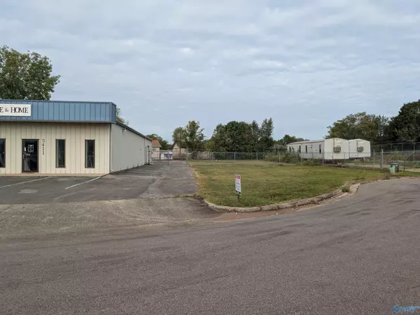 Huntsville, AL 35810,0 Trade Drive #Lot 7