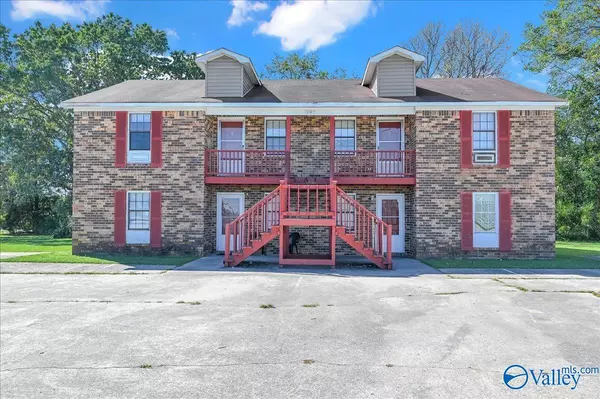 1809 Graymont Lane SW,  Decatur,  AL 35603