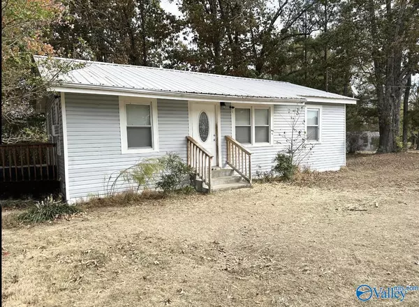 69 County Road 148,  Town Creek,  AL 35672