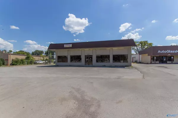 Huntsville, AL 35816,2733 University Drive