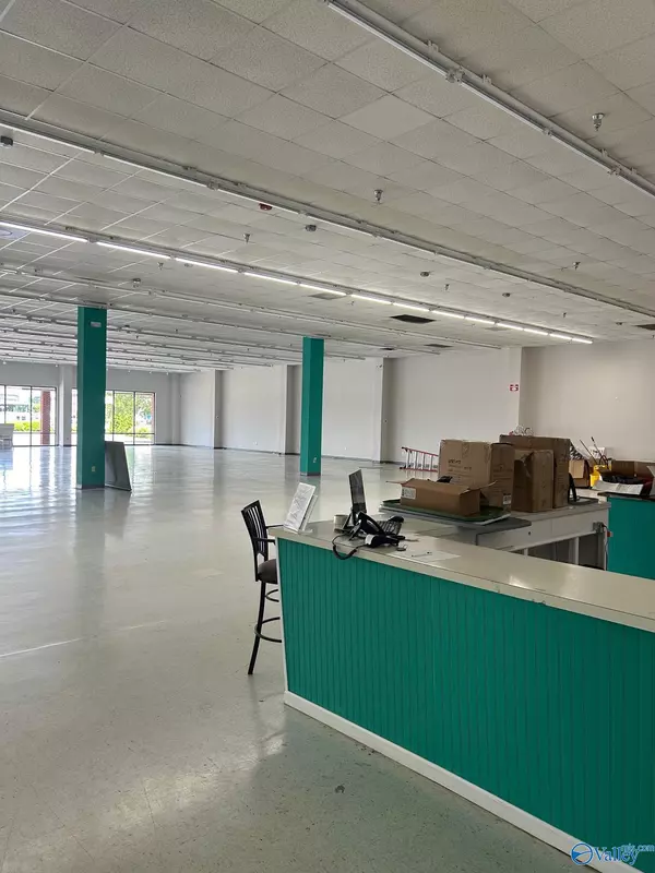 Madison, AL 35758,8059 Alabama Highway 72