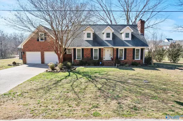 1009 10th Street NW, Arab, AL 35016