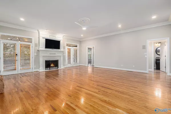 Owens Cross Roads, AL 35763,2917 Hampton Cove Way SE