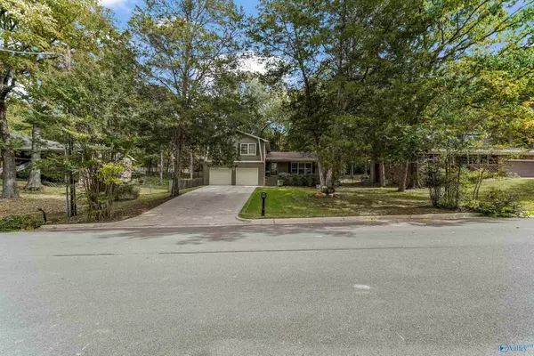 Huntsville, AL 35803,11303 Mountaincrest Drive SE