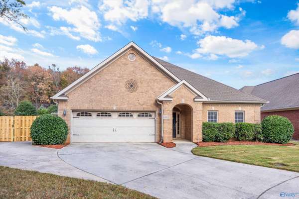 6602 Lizzie Lane, Owens Cross Roads, AL 35763