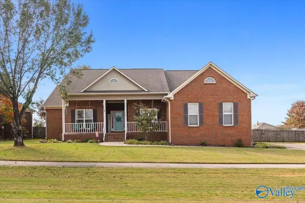 106 Fox Run Drive,  Meridianville,  AL 35759