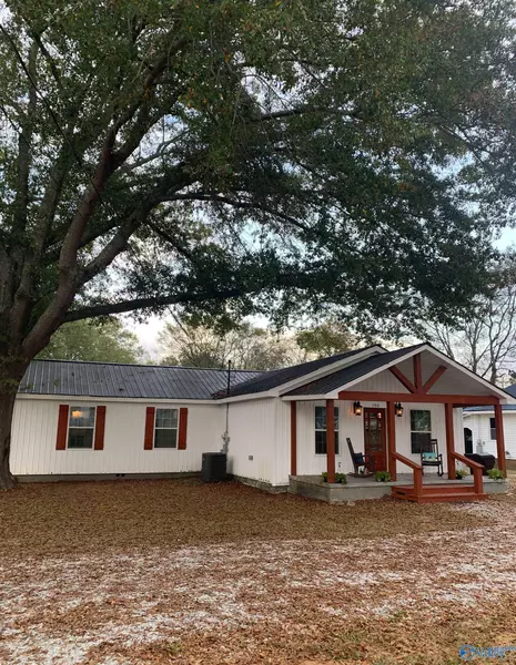 190 County Road 63 SW, Woodville, AL 35776