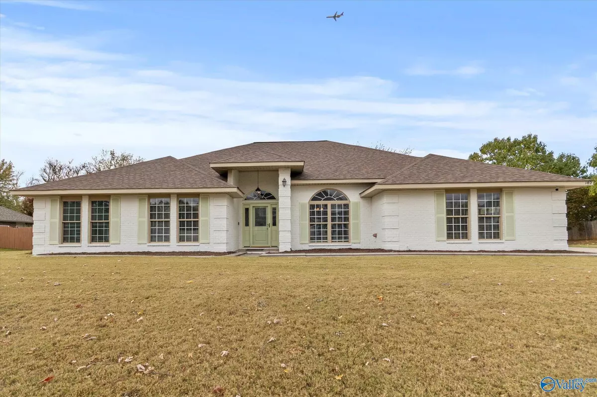 Madison, AL 35758,102 Bay Pointe Lane