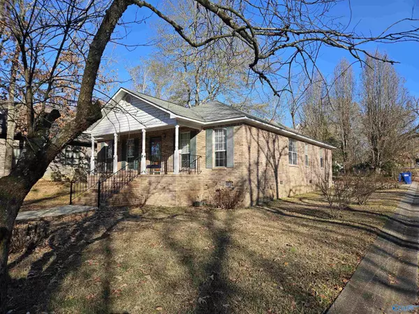 10 Red Bud Lane, Ashville, AL 35953