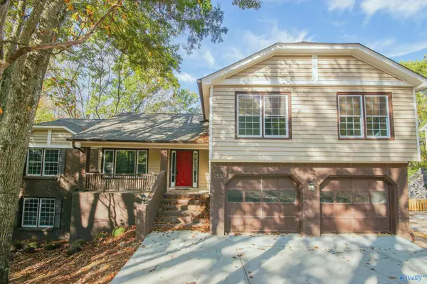 2532 Campcreek Circle, Huntsville, AL 35803