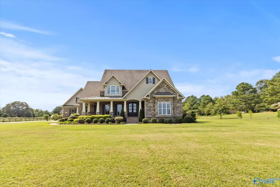 170 Blooming Acres Lane, Gurley, AL 35748