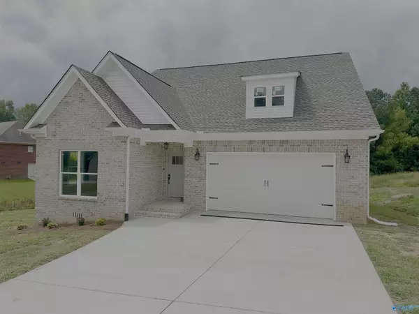 1339 Locust Drive NE, Arab, AL 35016