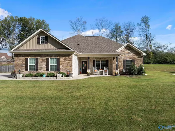 132 Lewis Vann Drive, Hazel Green, AL 35750