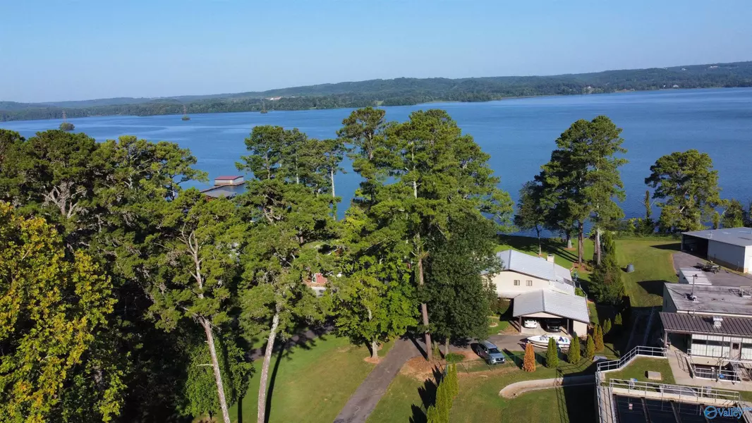 15051630 Willow Beach Road, Guntersville, AL 35976