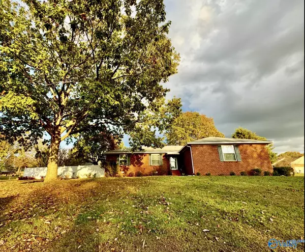 119 Spring Farm Road, Huntsville, AL 35811