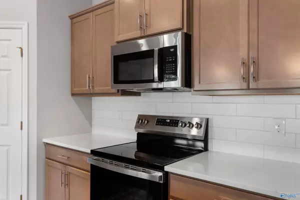 Toney, AL 35773,303 Cherokee Glen Avenue