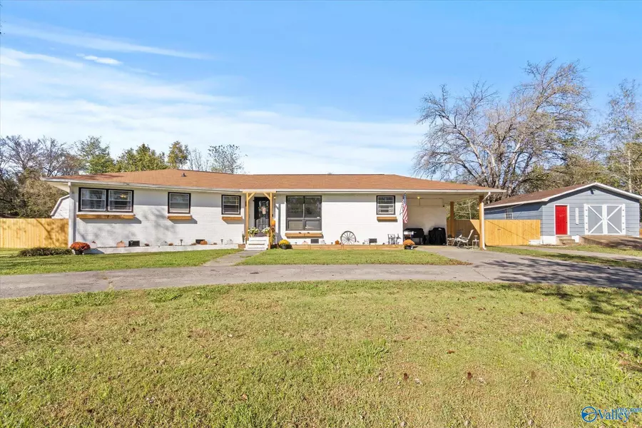 13858 County Road 8, Woodville, AL 35776