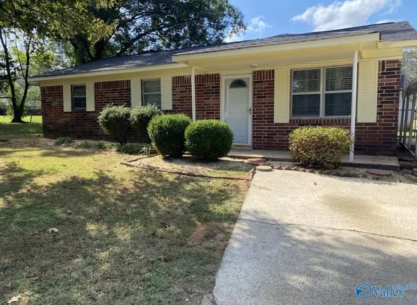 215 Livingston Lane, Moulton, AL 35650