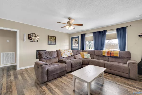 Dawson, AL 35963,1668 County Road 328