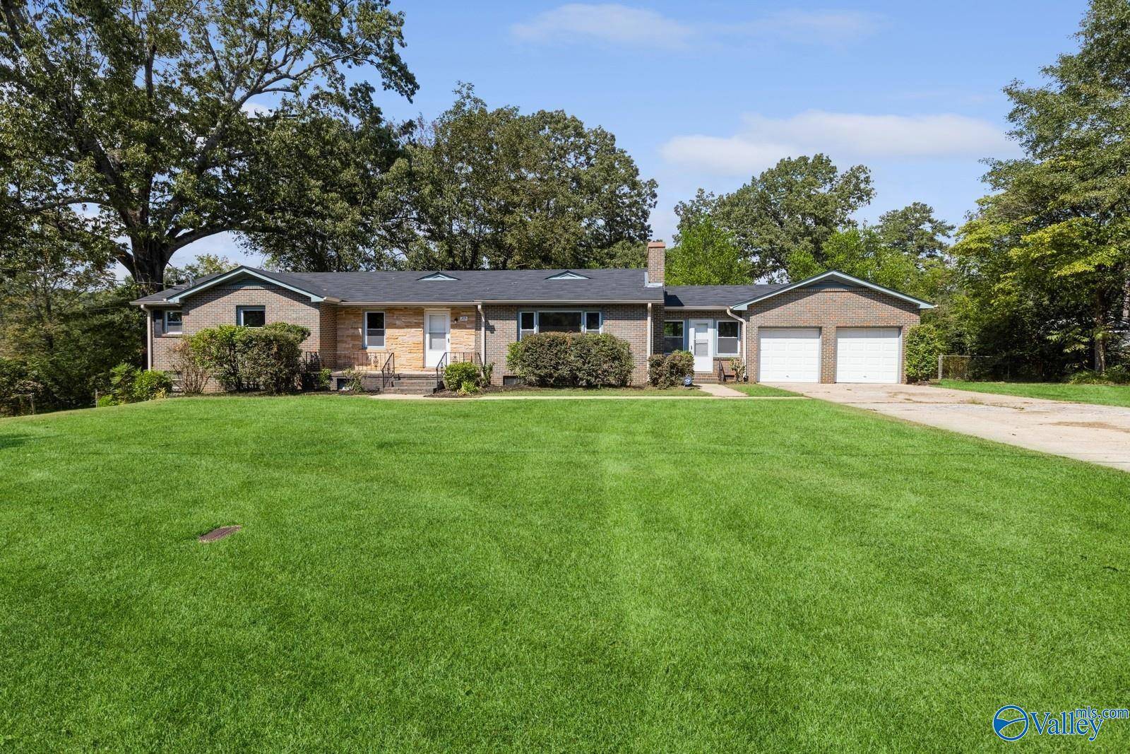 205 Hinds Road, Gadsden, AL 35904