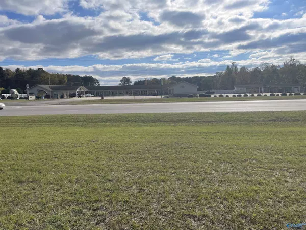 Centre, AL 35960,26-28 CJ Upton Cedar Bluff Road