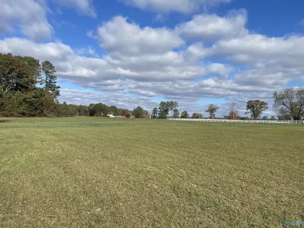 Centre, AL 35960,26-28 CJ Upton Cedar Bluff Road