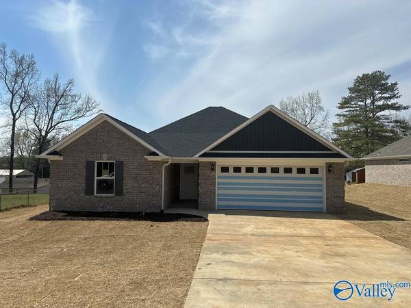 28928 Red Bird Lane, Harvest, AL 35749