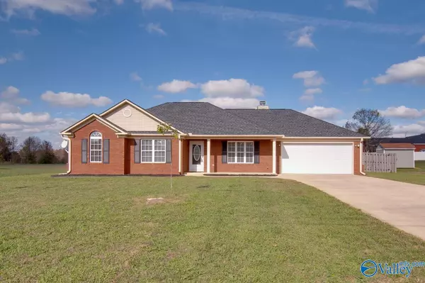 105 Thistledowns Drive, Toney, AL 35773