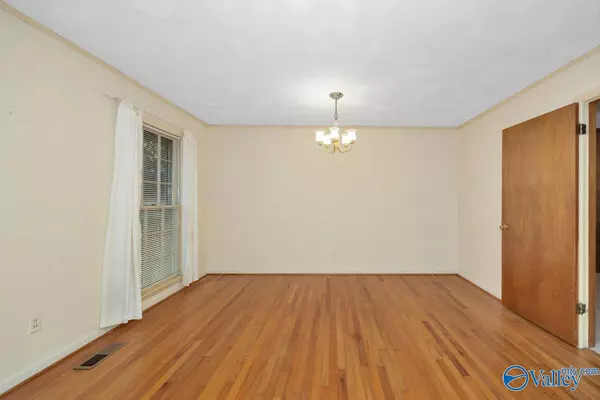 Decatur, AL 35601,1121 Betty Street