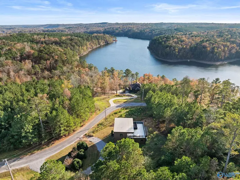 484 Rock Creek Penninsula, Arley, AL 35541