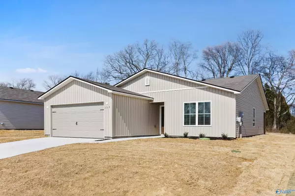 139 Olde Hearth Road, New Market, AL 35761