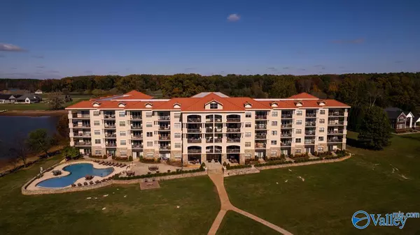 12100 Two Rivers Drive #B2-2, Athens, AL 35611