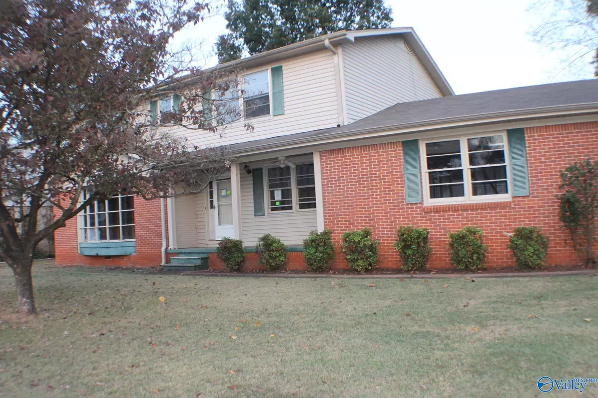 Huntsville, AL 35802,8013 Lauderdale Road