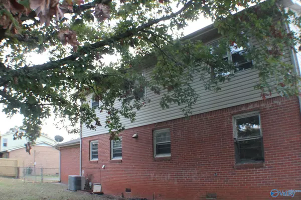 Huntsville, AL 35802,8013 Lauderdale Road