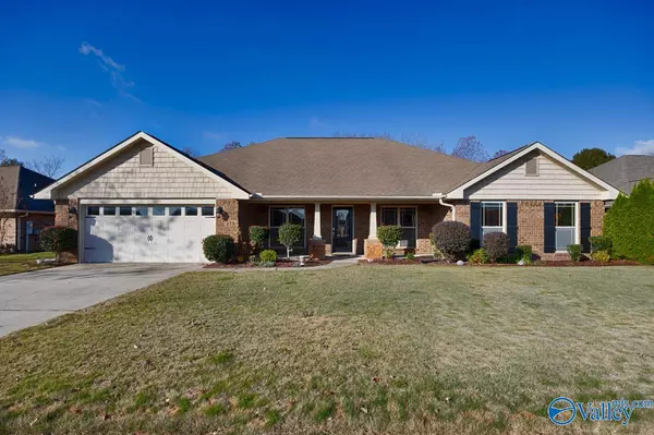 618 Summer Cove Circle NW, Madison, AL 35757