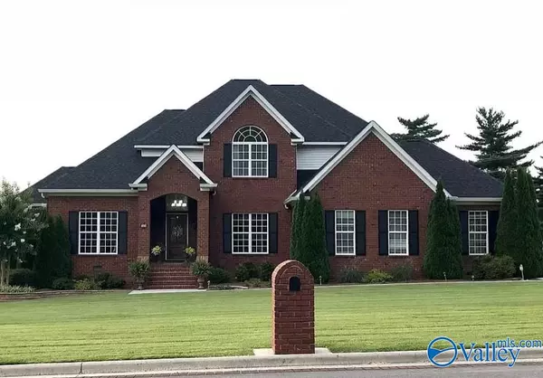 228 Turnberry Lane, Albertville, AL 35951