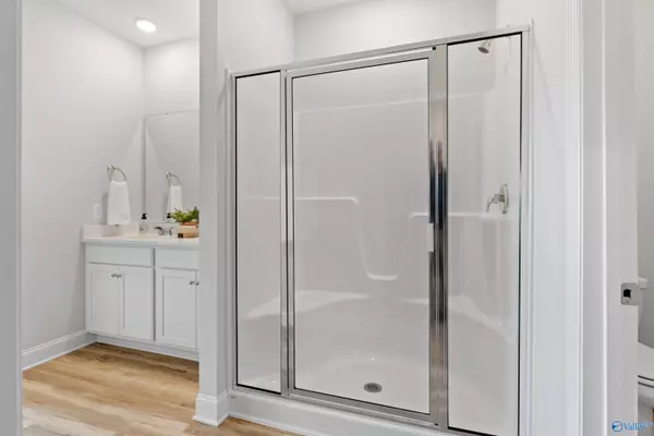 Toney, AL 35773,306 Cherokee Glen Avenue