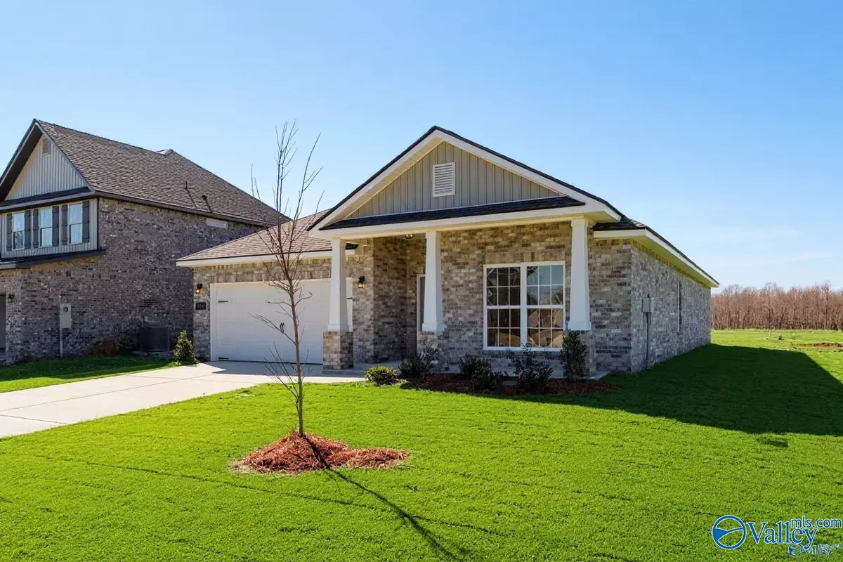 Toney, AL 35773,306 Cherokee Glen Avenue